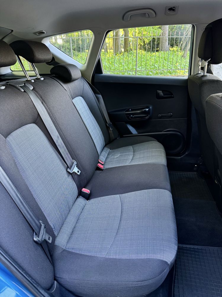 KIA Ceed 2012  хароший надійний автомобіль