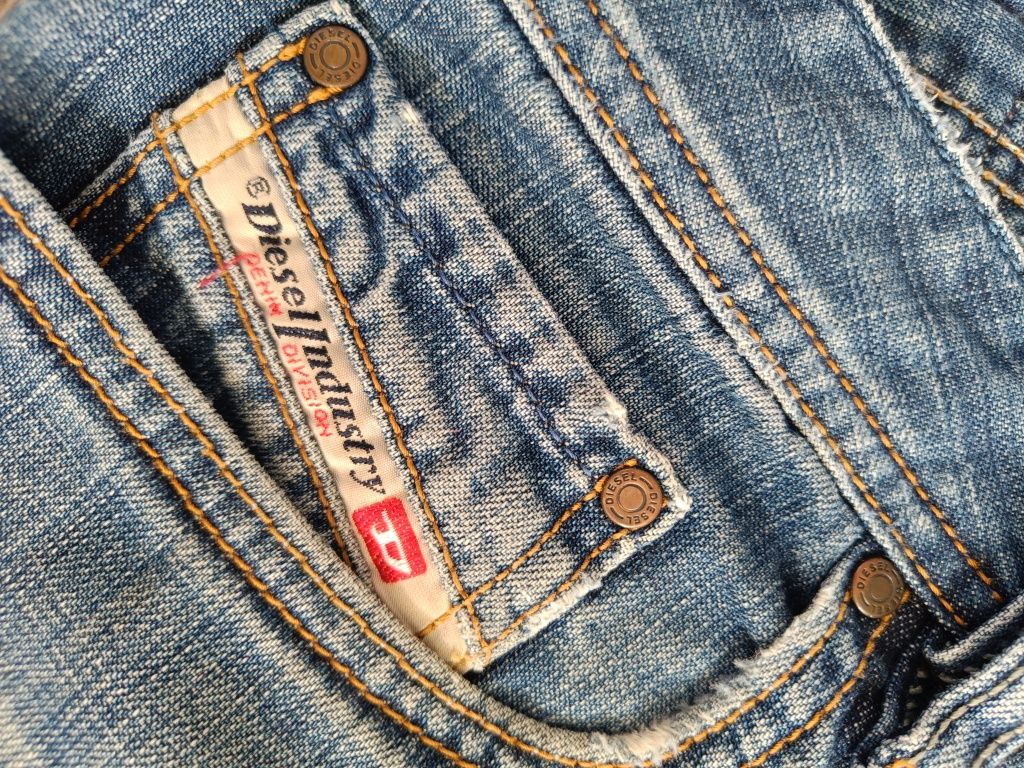 Diesel Zathan L 32 industry denim division L