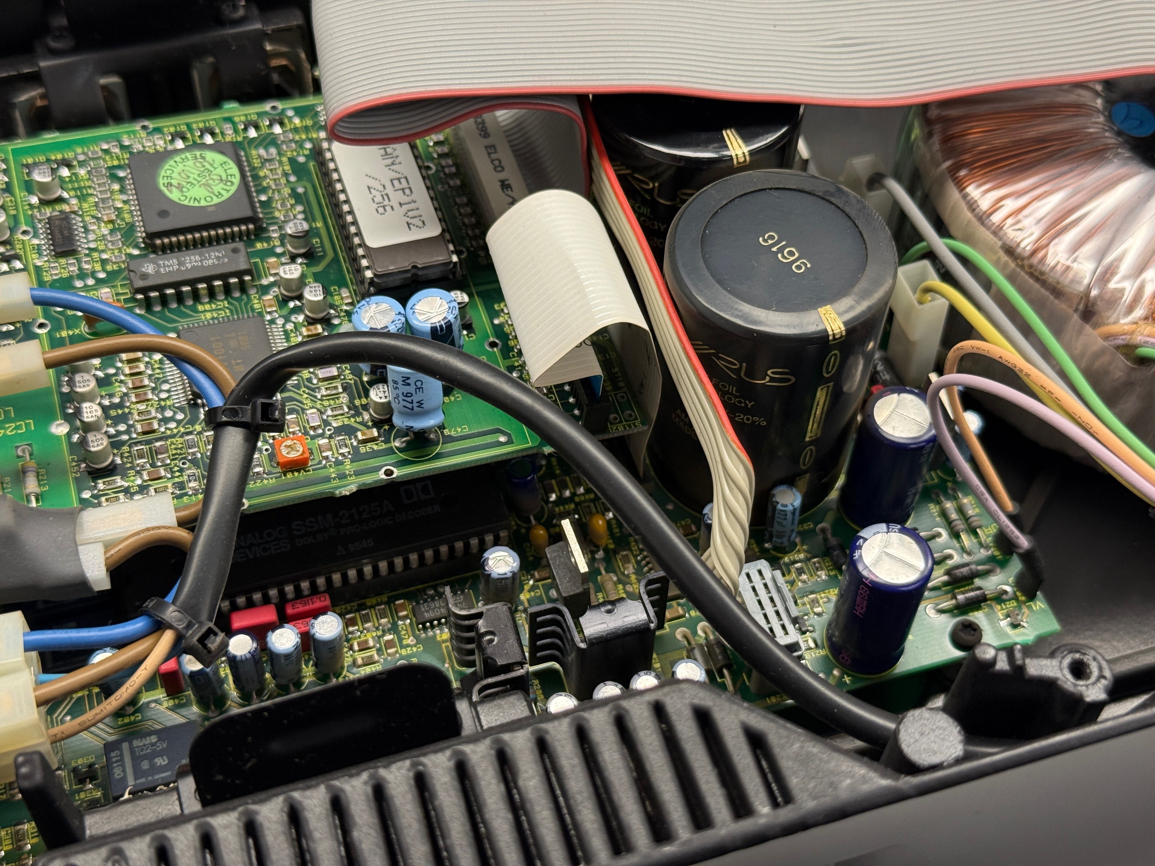 Cyrus pre AV-Master przedwzmacniacz do kina domowego 5.1 stereo hi-end