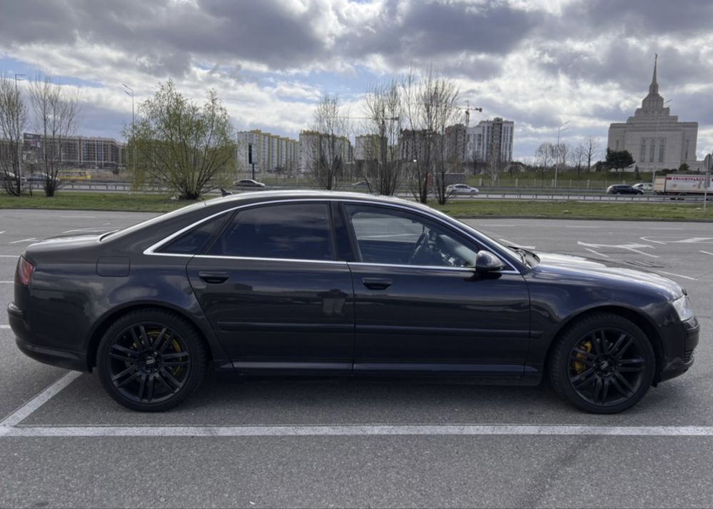 Audi A8 D3 2004 року