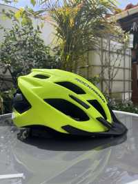 Capacete de ciclismo RockRider