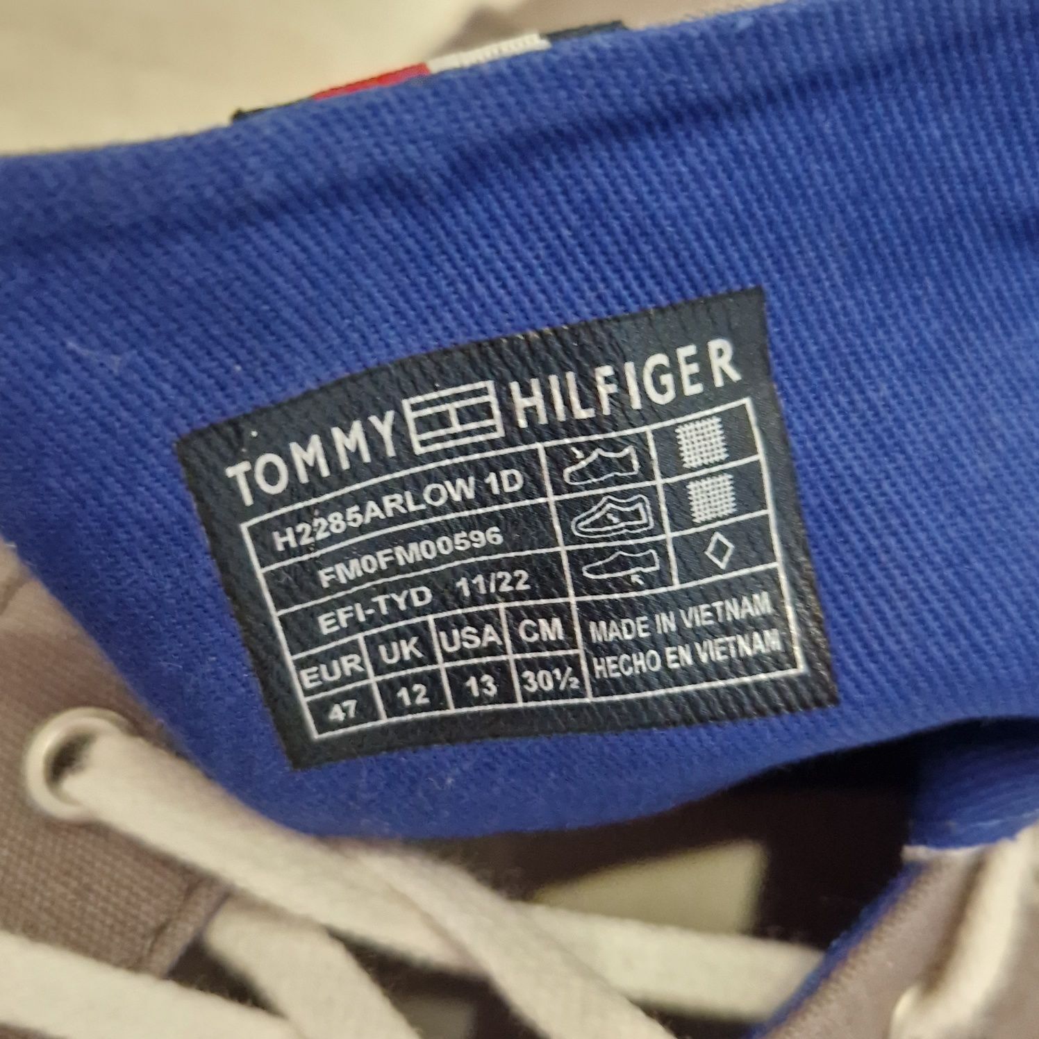 Tommy Hilfiger oryginalne trampki r. 47 wkładka 30,5 cm