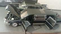 1:18 лімузин Mercedes Pulman , Cadillak Fletwood