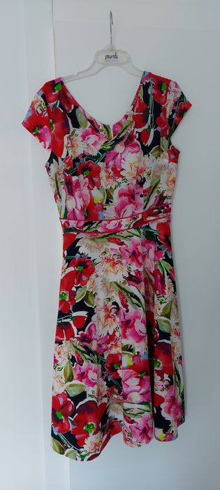 Sukienka nowa z metkami 38