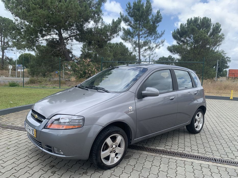 Chevrolet Kalos 1.2 SE looks