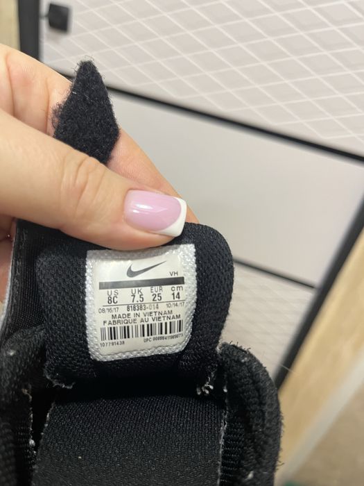 Кросівки NIKE розмір 25
