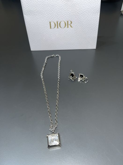 Брендові оригінальні прикраси