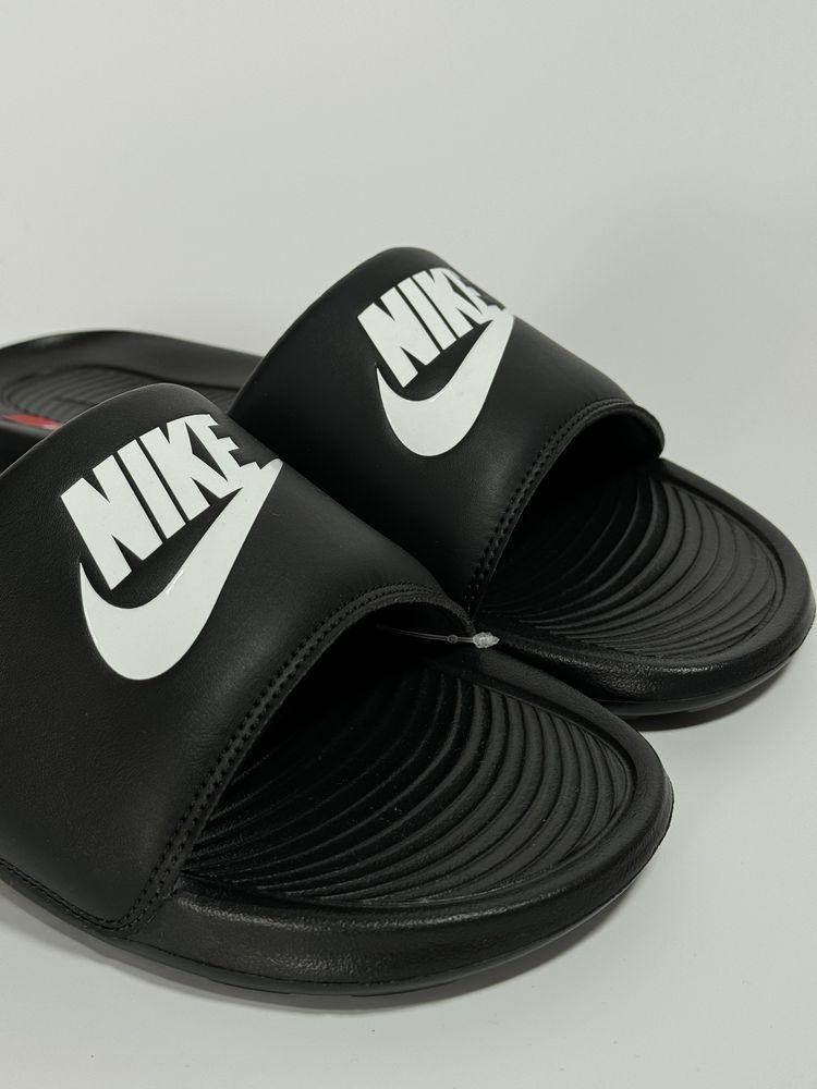 Оригінал Шльопанці Nike Victori One CN9675-100 Тапочки Найк