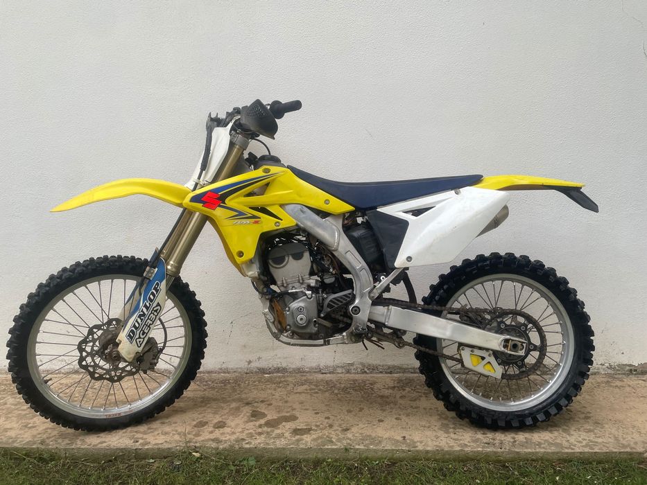 Suzuki RM-Z 250 matriculada