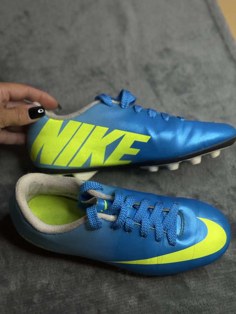Сороконожки бутсы для футбола nike