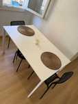 Mesa IKEA + Cadeiras