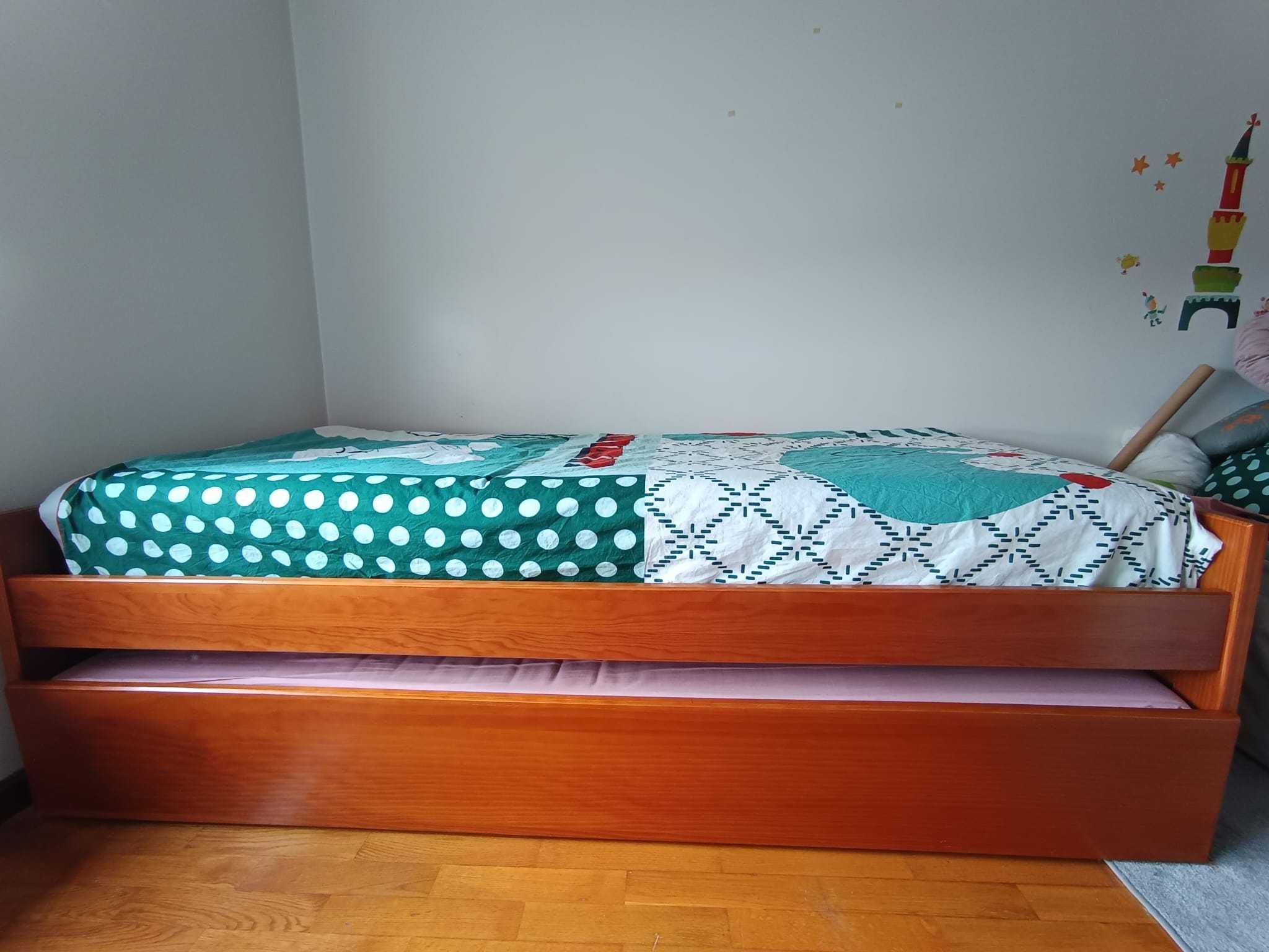 Estrutura de cama com gavetão
