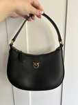 Torebka Pinko Half Moon Mini