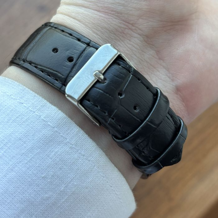 Чоловічий годинник Tissot чорного кольору на ремінці