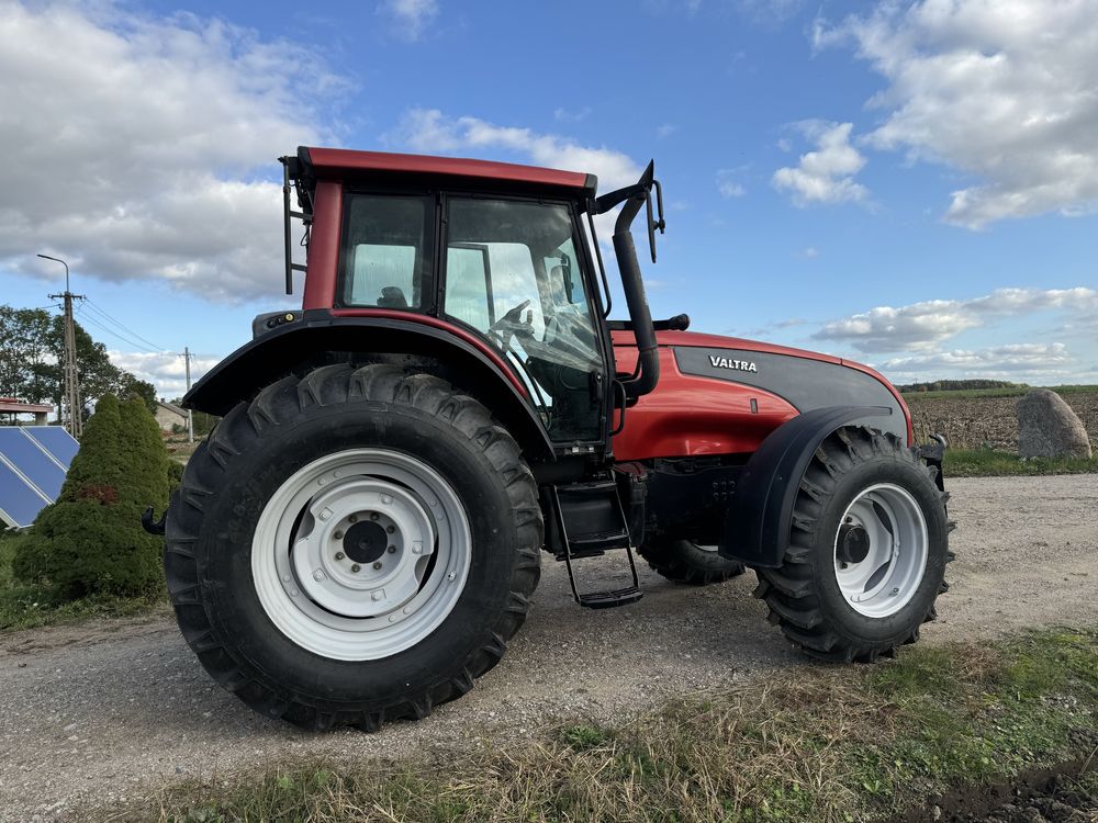 Ciągnik Valtra T121 najładniejsza w PL