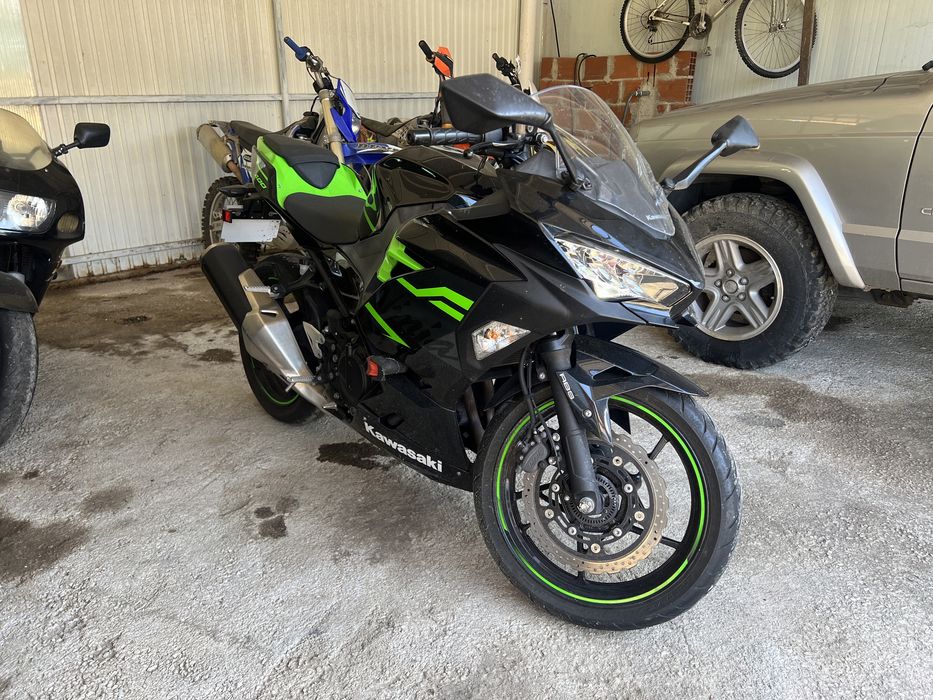 Kawasaki Ninja 400 como nova 2021