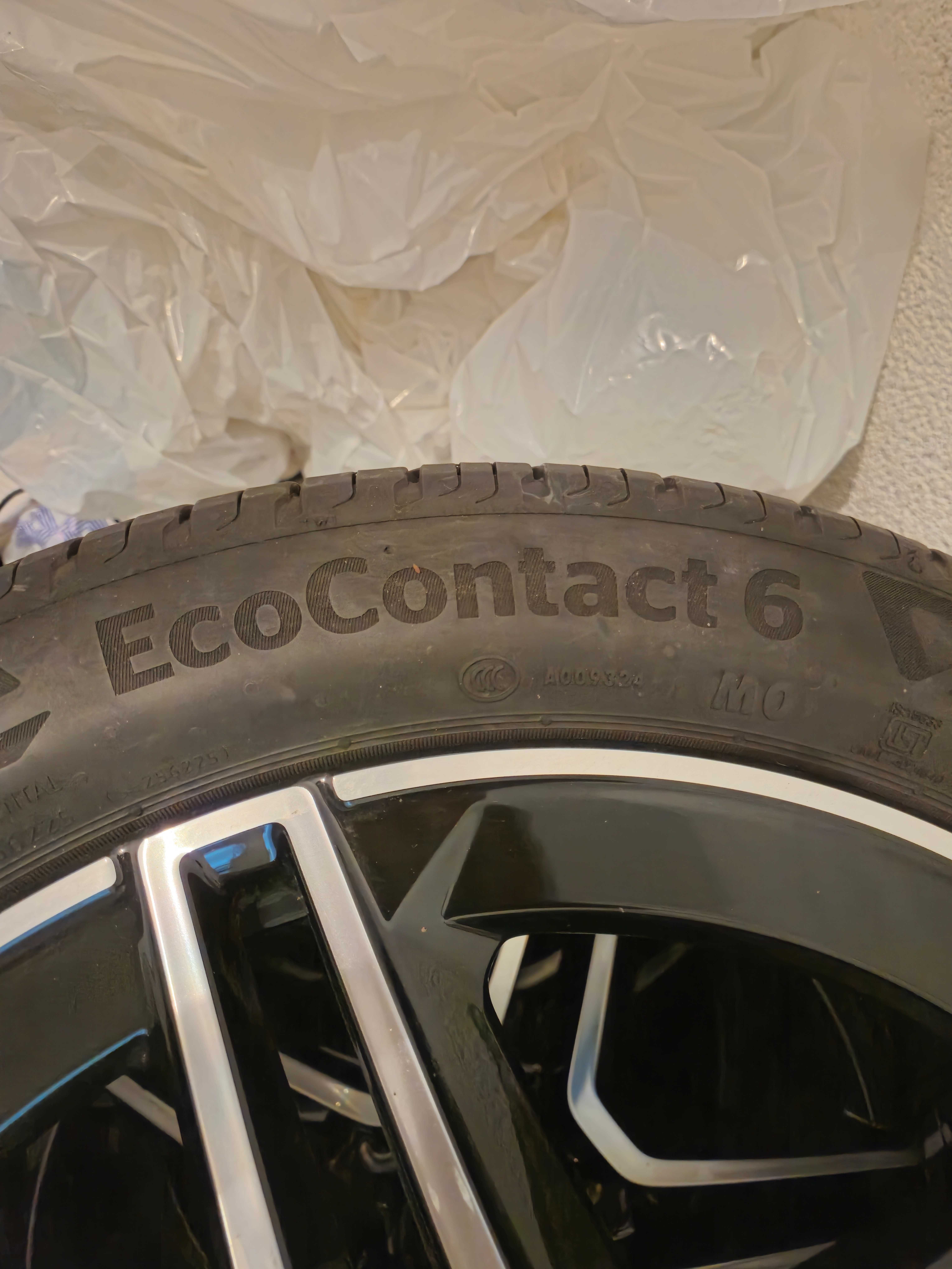 Jantes novas originais Mercedes AMG de 18 polegadas.