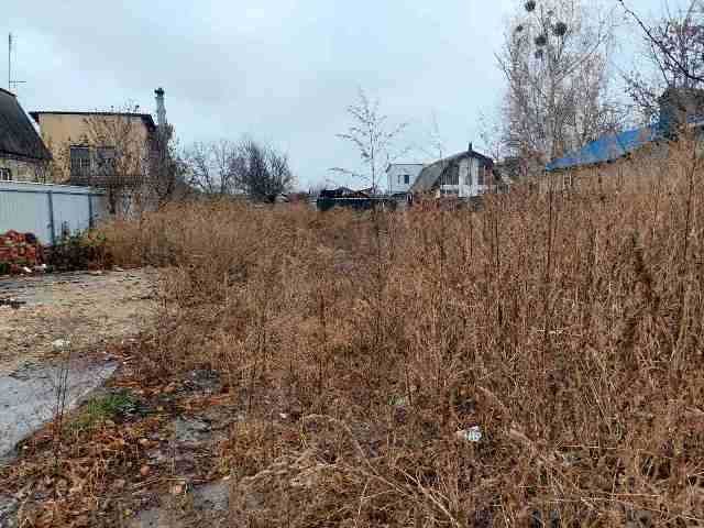 Продам в Гостомелі земельну ділянку 10 соток. Центр міста. 84000у.о.