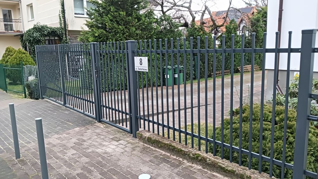 Ogrodzenie grzebieniowe i nowoczesne