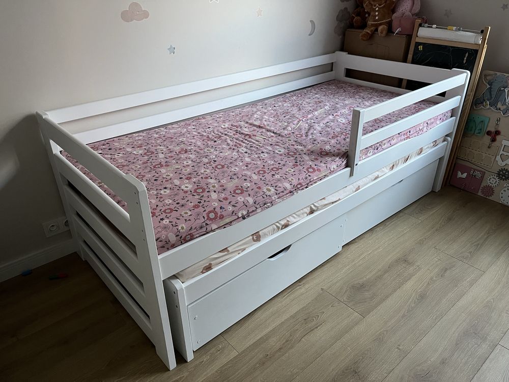 Biale łóżko podwojne wysuwane 90x200