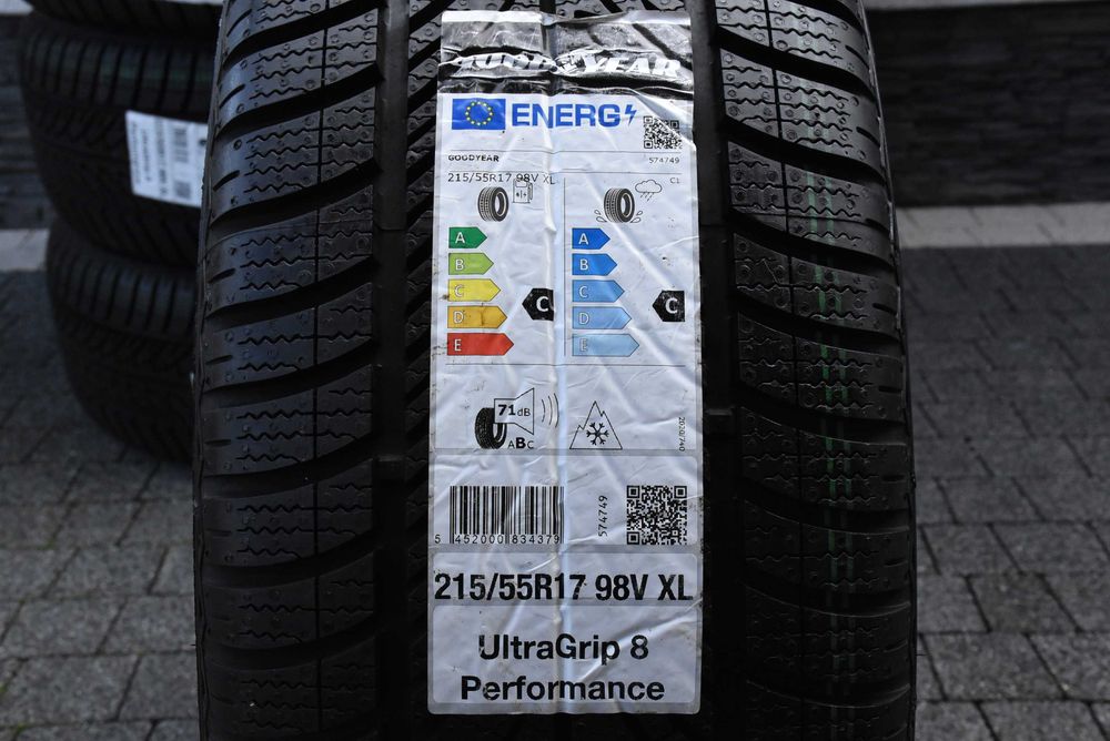 NOWE Koła zimowe OEM TOYOTA Avensis T270 Facelift 17" Goodyear dot2024