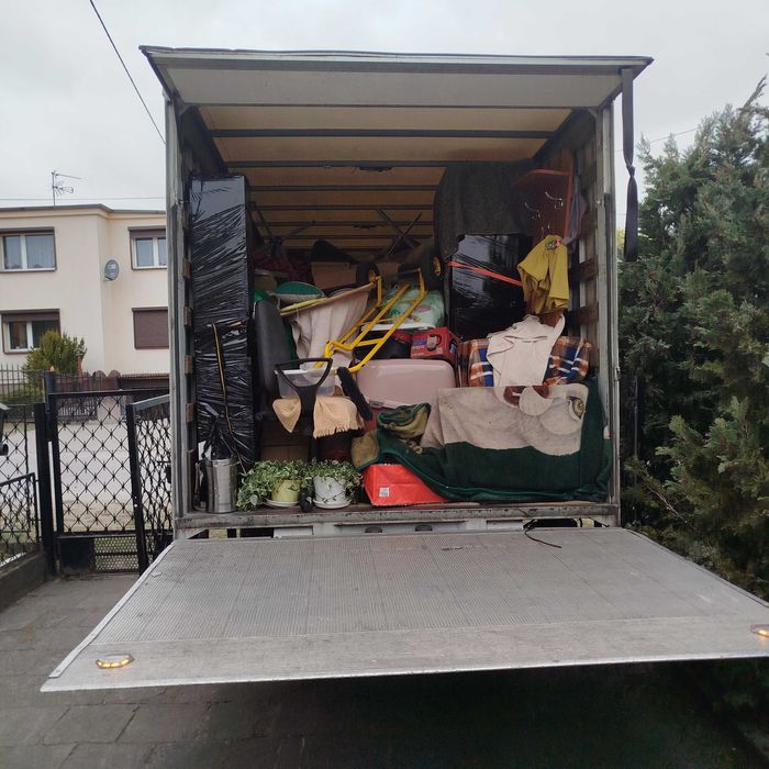 Opróżnianie ,Usługi Transportowe, przeprowadzki ,wywóz mebli