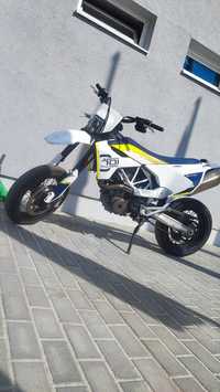 Мотоцикл husqvarna 701 supermoto (ktm 690) smc