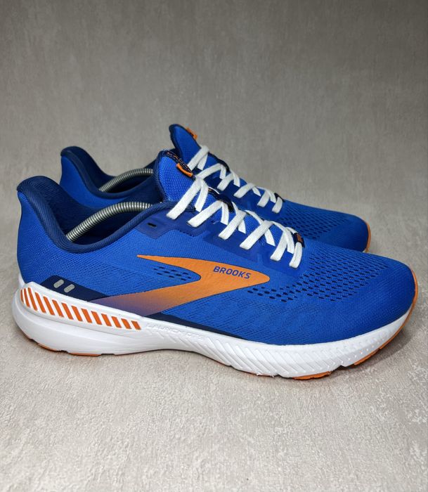 Кросівки Brooks Launch GTS 8