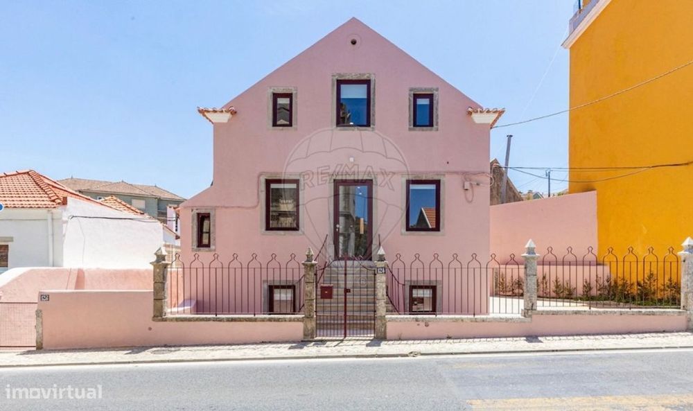 Moradia T8 para venda