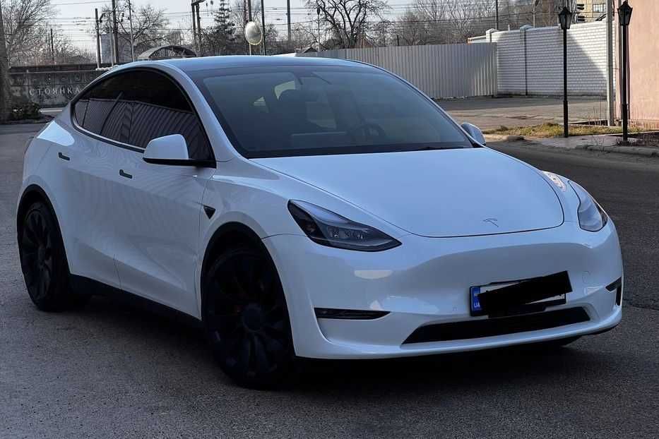 Продам Tesla Model Y 2021 года