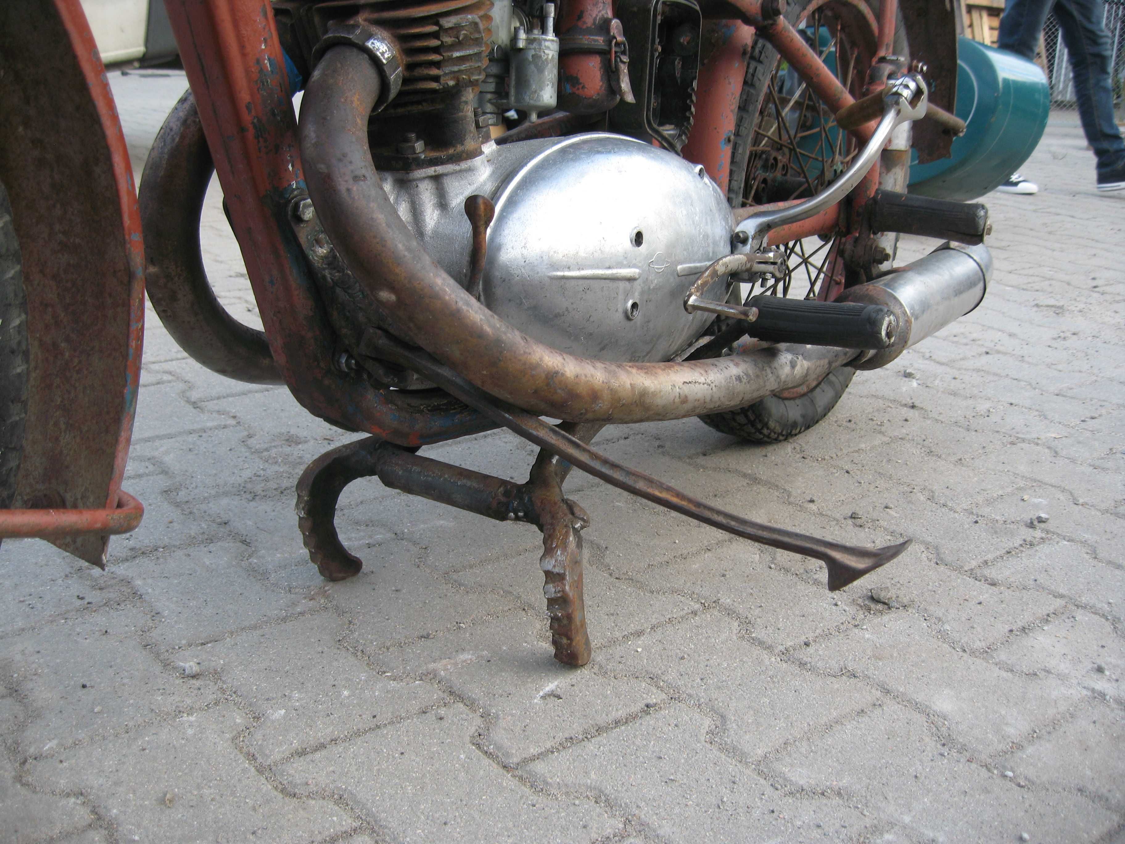Iż 49 iz 49 dkw z dokumentami