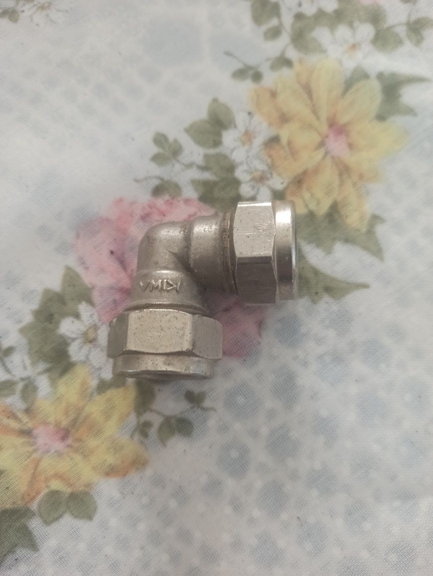 Curvos pvc e juncoes para canalizacoes de metal
