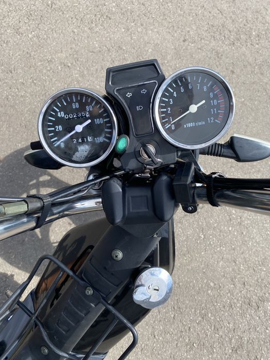 Продам мустанг мт110-1