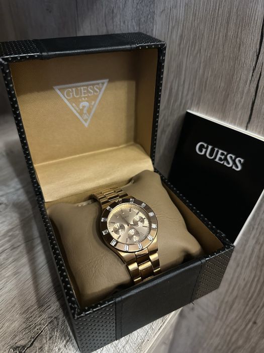 Годинник Guess жіночий