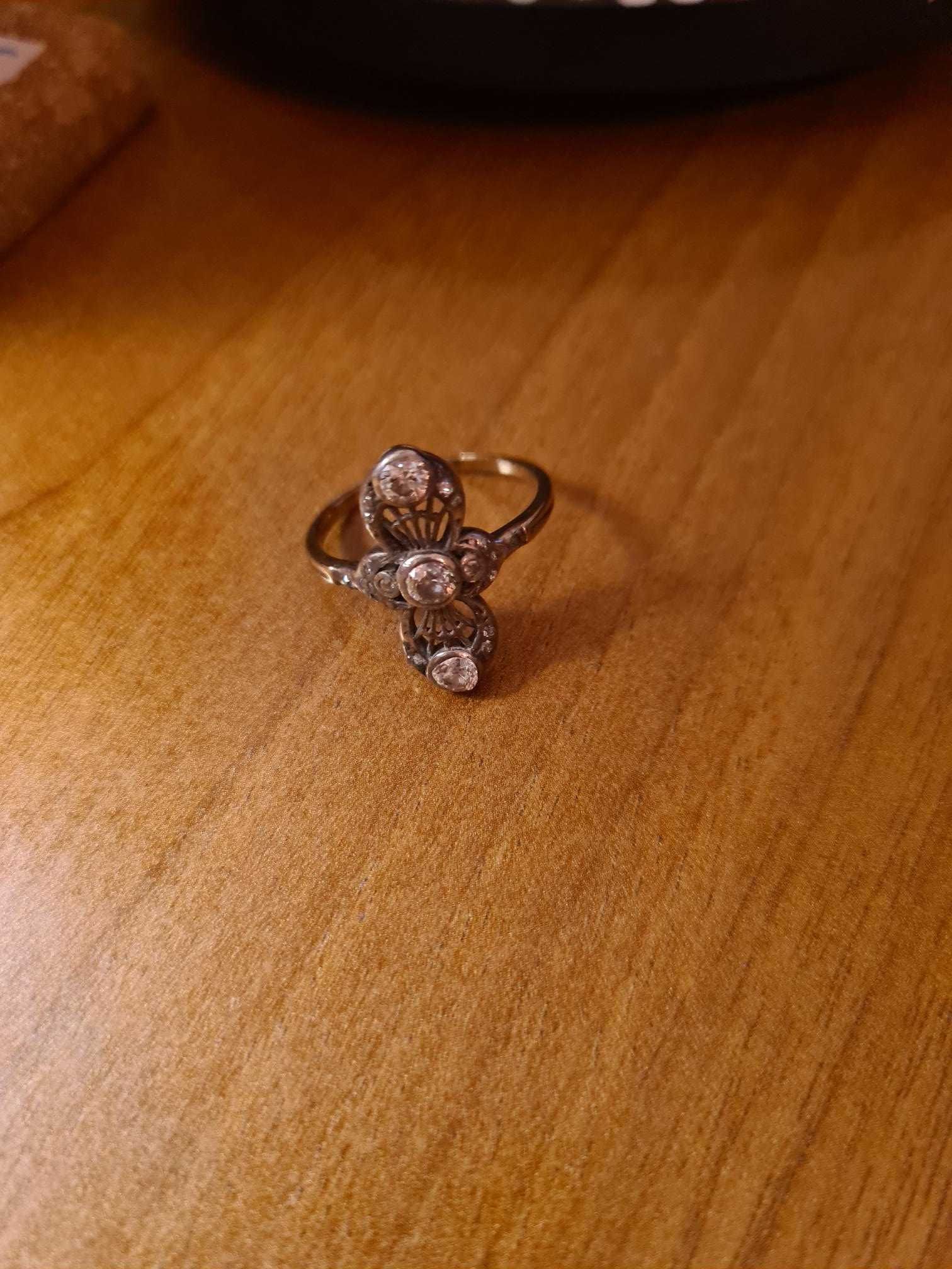 Anel de ouro e Diamante