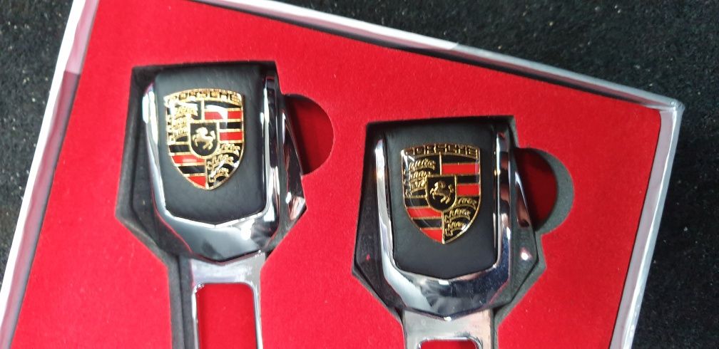 PORSCHE Klamerki zatyczki pasów bezpieczeństwa logo Porsche brelok