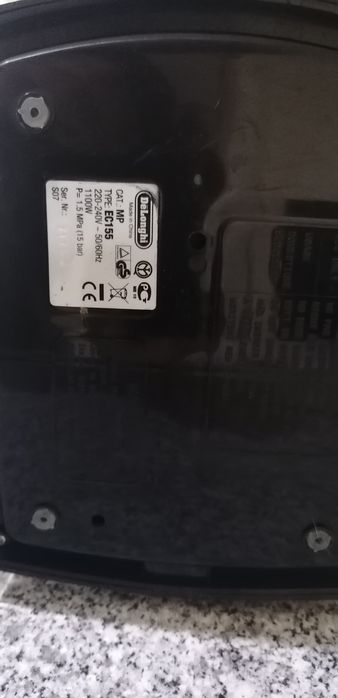 Máquina de café expresso pastilhas marca delonghi EC155