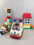 Vendo LEGO Duplo 10527 - Ambulância + Peças Extra e Moto da Polícia