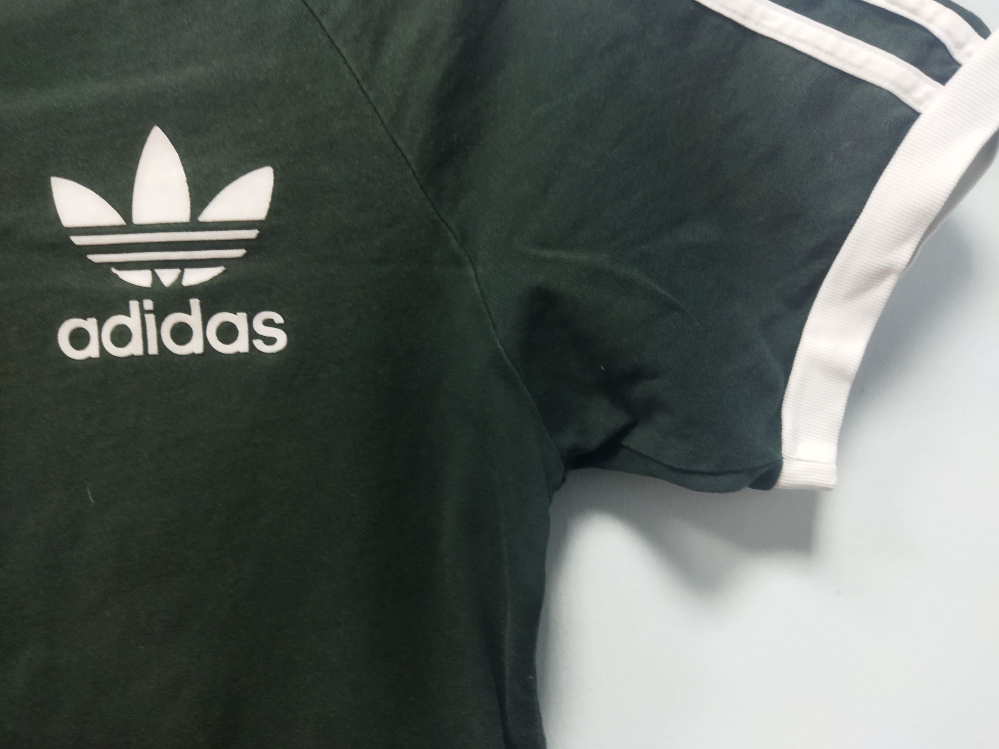 Футболка Adidas California Tee зелена Розмір М
California T-shirt In G