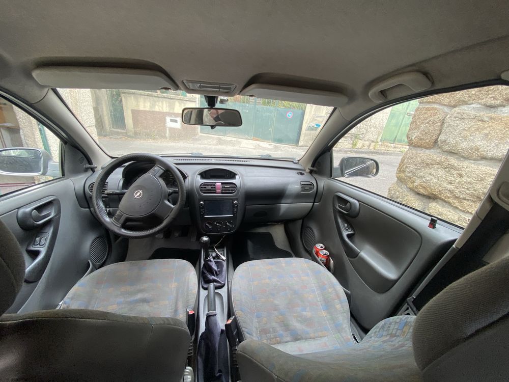 Corsa esta impecavel