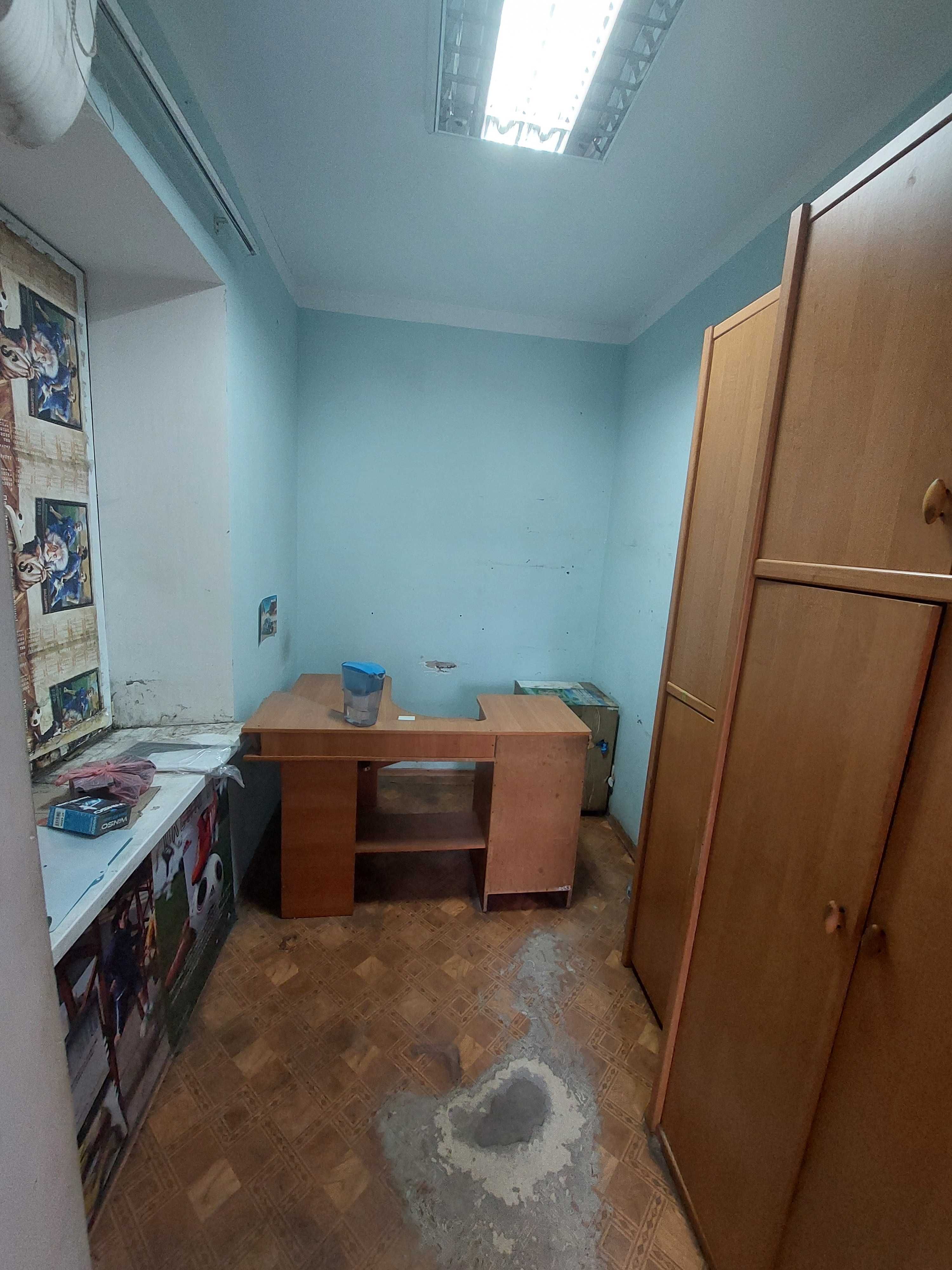 Квартира в Центрі , 1 поверх, окремий вхід (під Офіс, Студію Краси)