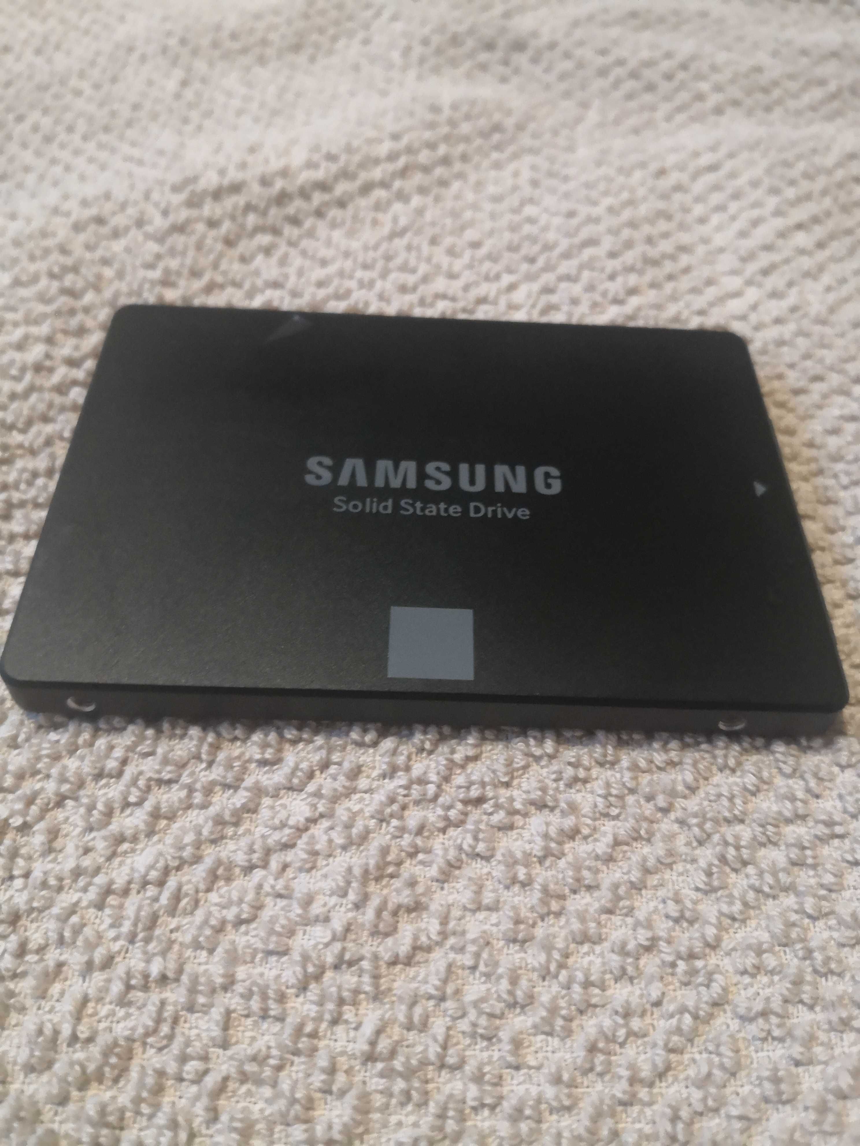 Sprzedam dysk SSD od samsunga