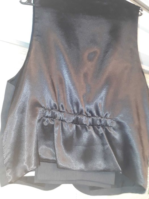 Garnitur męski trzyczęściowy firmy Sunset Suits 194/124/114