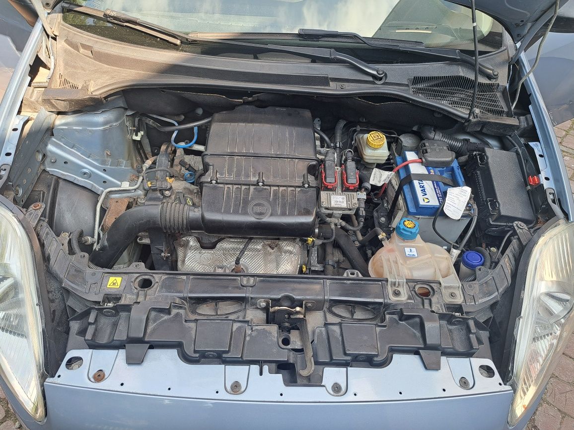 Fajny Grande Punto 1.2 benzynka z klimą 120tys.km przebieg
