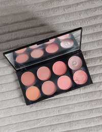 Makeup Revolution Ultra Blush Palette Hot Spice zestaw róży do policzk