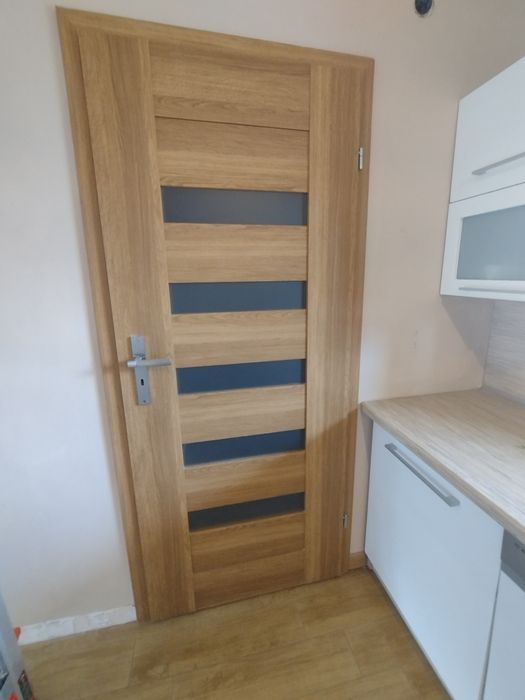 Drzwi wewnętrzne z ościeżnica DRE