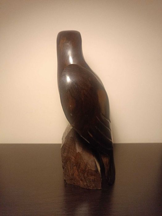 Estátua de madeira (Aguia/Falcão) (Escultura de madeira genuína)