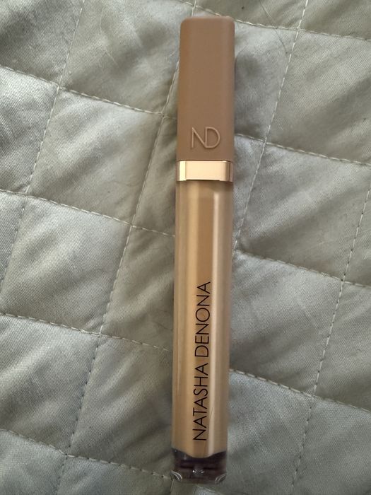 NATASHA DENONA Hy-Glam Concealer - Korektor rozświetlający P2+7 ml