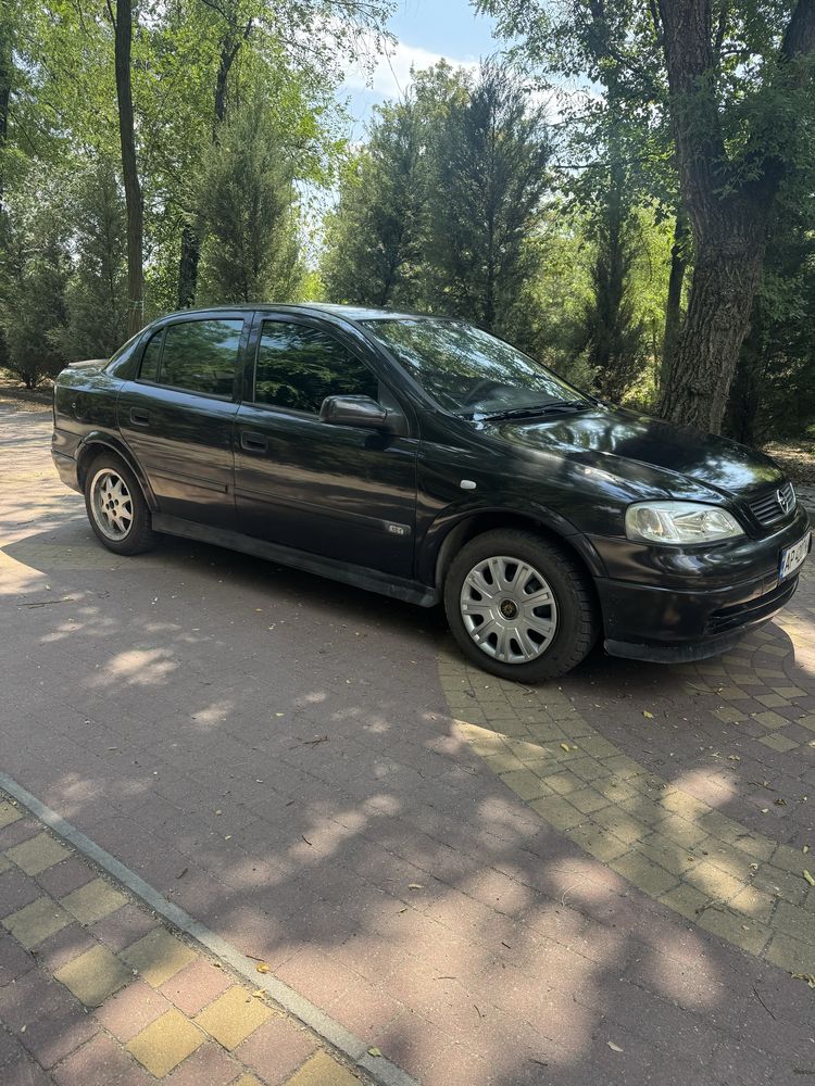 Opel Astrra 1,6
