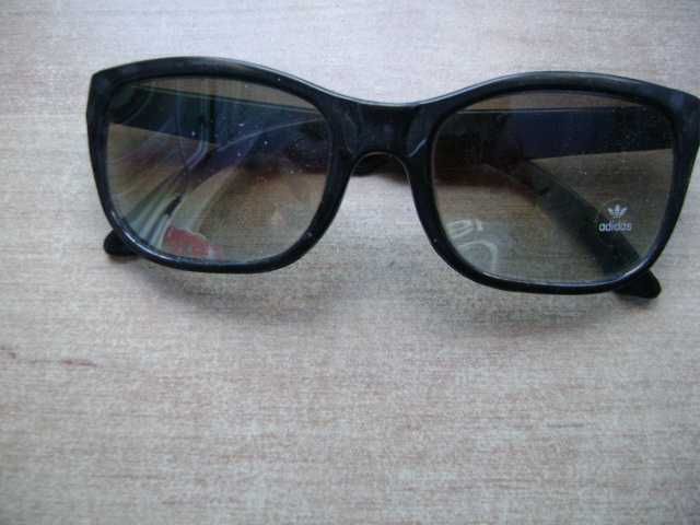 Starocie z PRL - Adidas = Okulary przeciwsłoneczne damskie rozstaw13cm